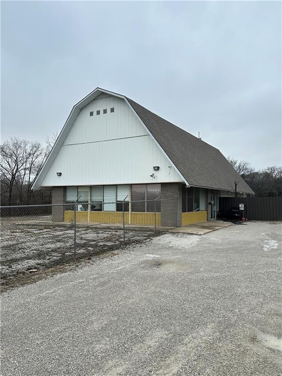 13130 S US Hwy 71 Highway, Grandview, MO 64030
