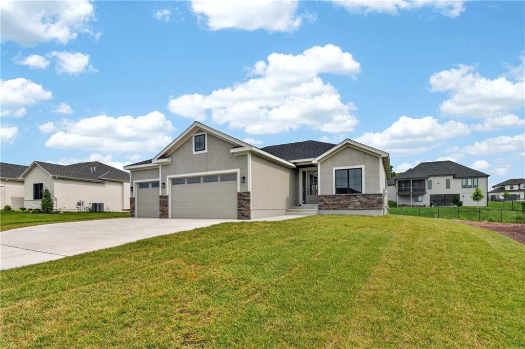 2605 NE Crestview Street, Grain Valley, MO 64029