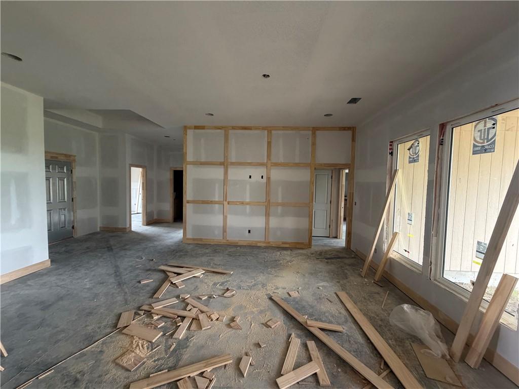 11109 E 209TH Street, Peculiar, MO 64078
