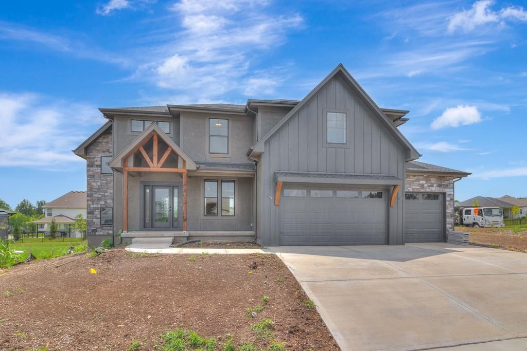 2700 NE Crestview Street, Blue Springs, MO 64029