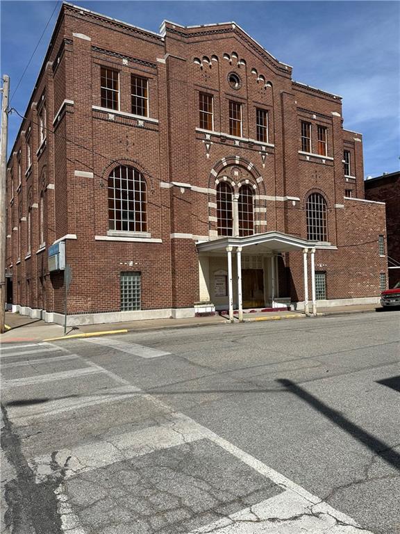 112 W 5th Street, Pittsburg, KS 66762