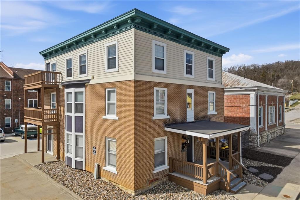 106 SARATOGA Avenue, Excelsior Springs, MO 64024