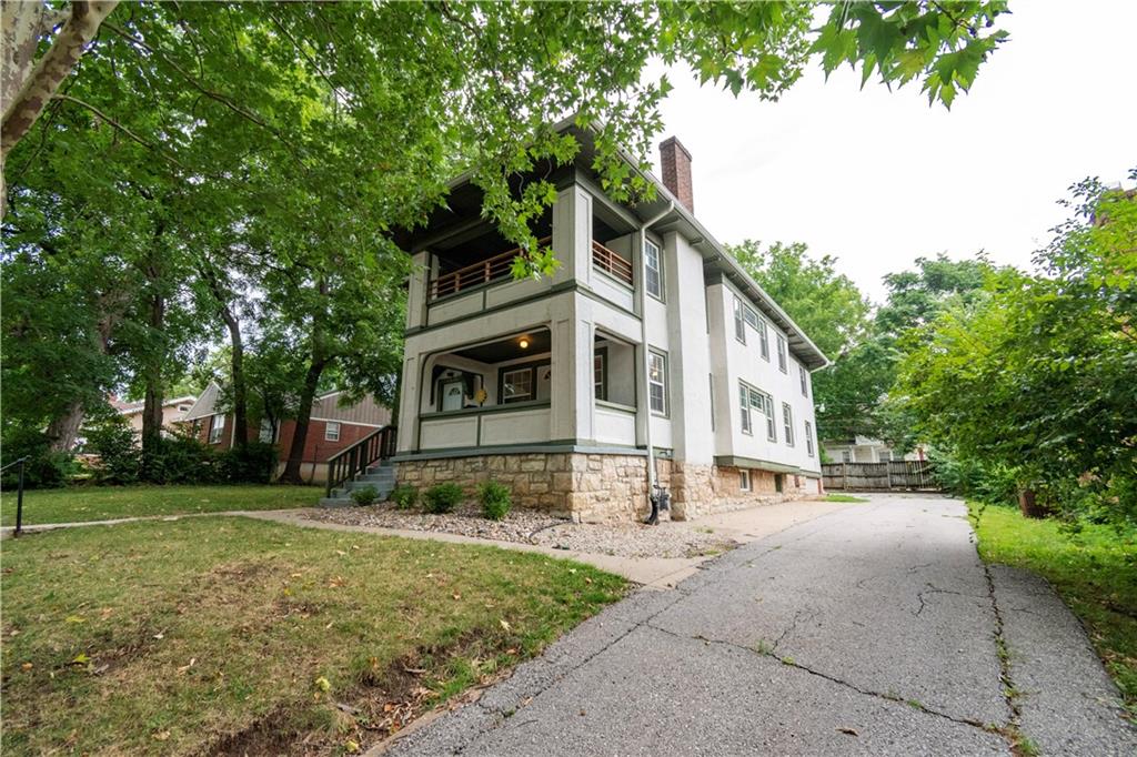 5331 Charlotte Street, Kansas City, MO 64110