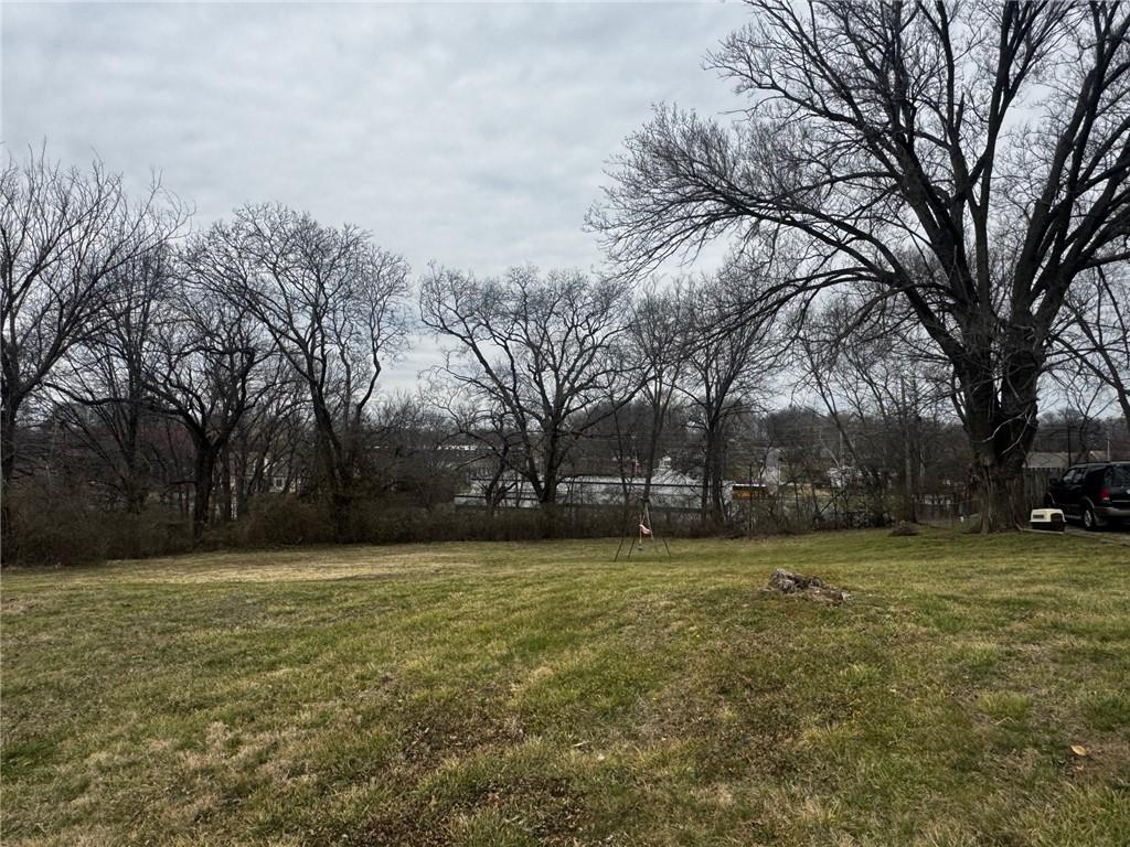 8 NE 70th Place, Kansas City, MO 64118