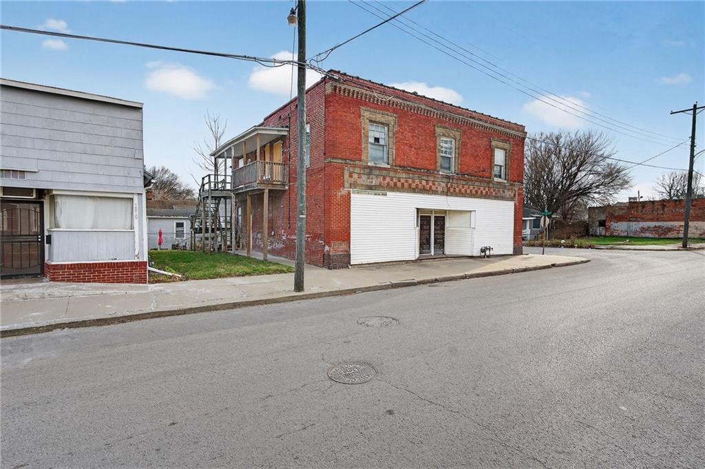 1802 Olive Street, St Joseph, MO 64507