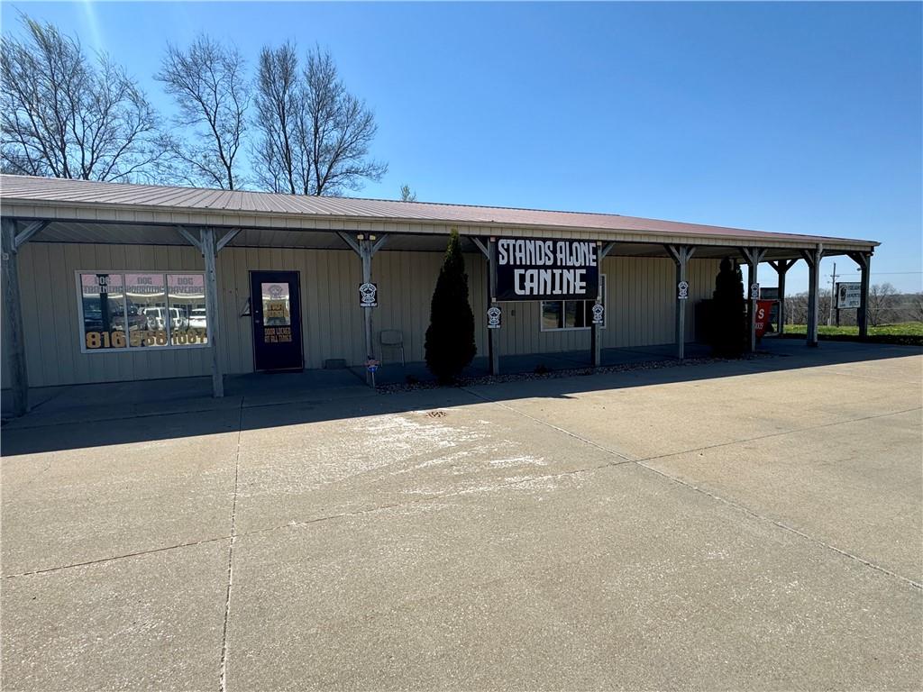 14381 71 Highway, Savannah, MO 64485