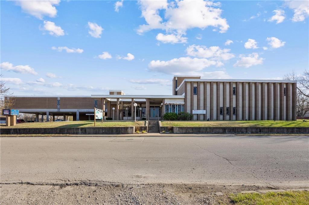 710 W 8th Street, Fort Scott, KS 66701