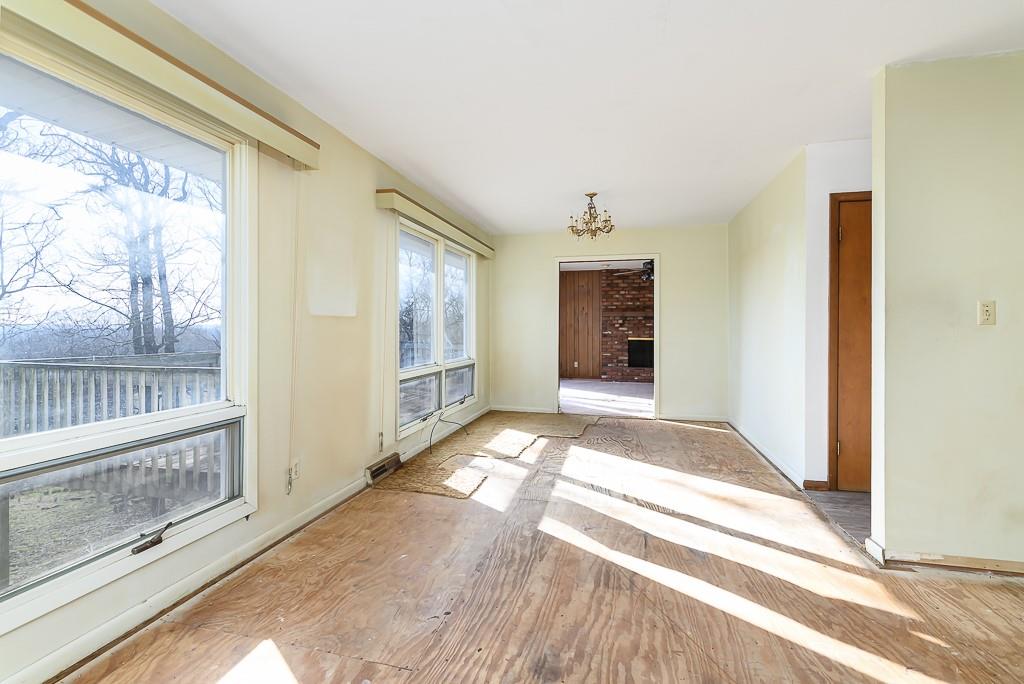 1021 Kouns Lane, Edwardsville, KS 66111