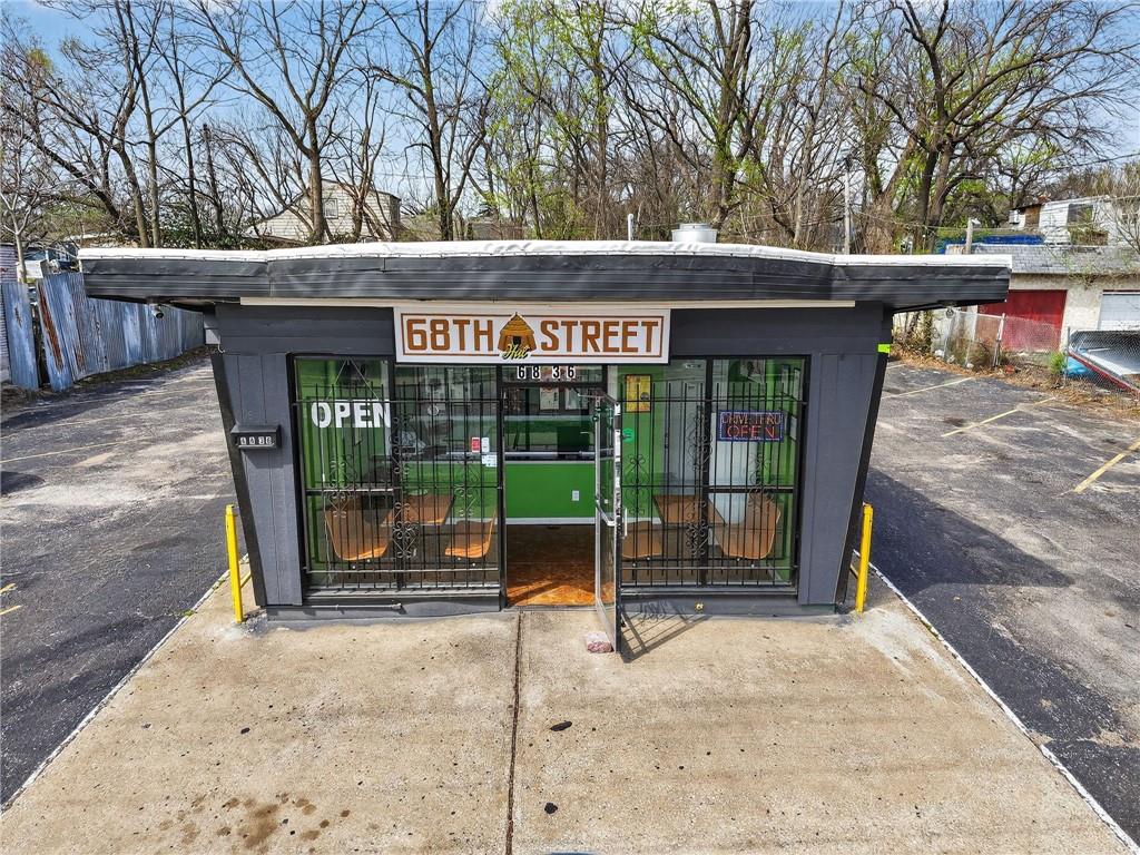 6836 Prospect Avenue, Kansas City, MO 64132