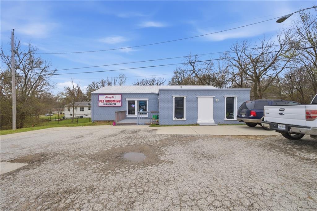 813 SW Oldham Boulevard, Lee's Summit, MO 64063