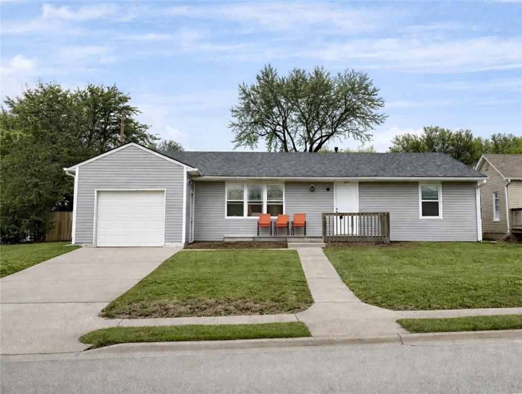 309 W 6TH Street, Maryville, MO 64468