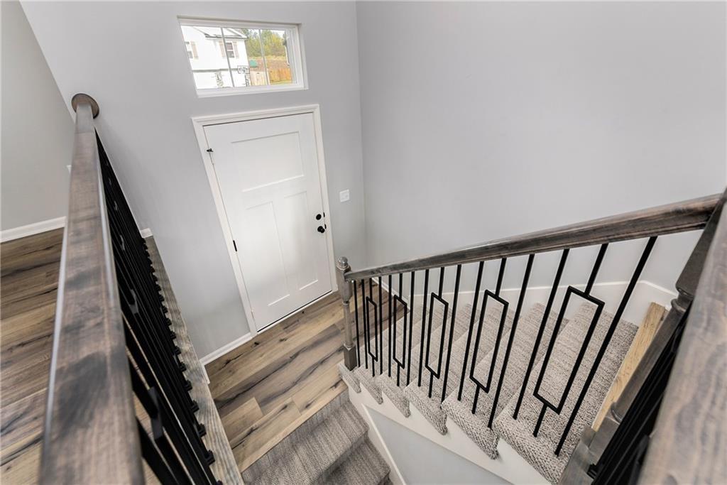 1913 Hawk View, Harrisonville, MO 64701