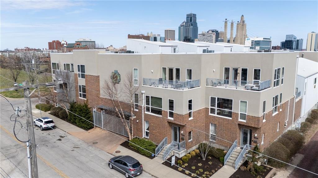 1605 Summit Street, Kansas City, MO 64108