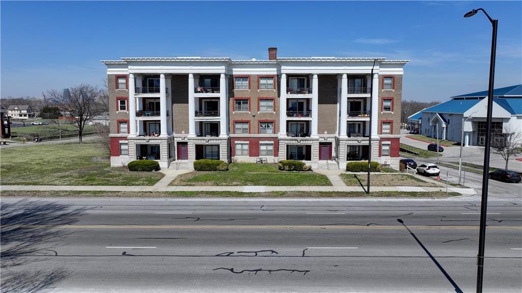 1614 E Linwood Boulevard, Kansas City, MO 64109