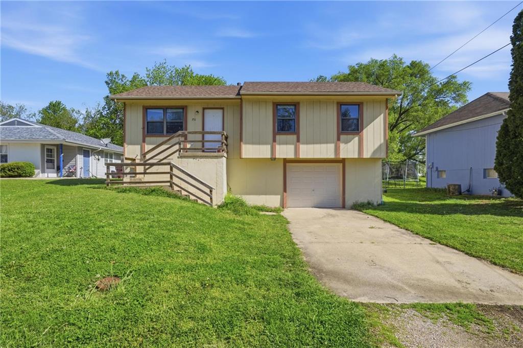 711 Park Street, Clinton, MO 64735