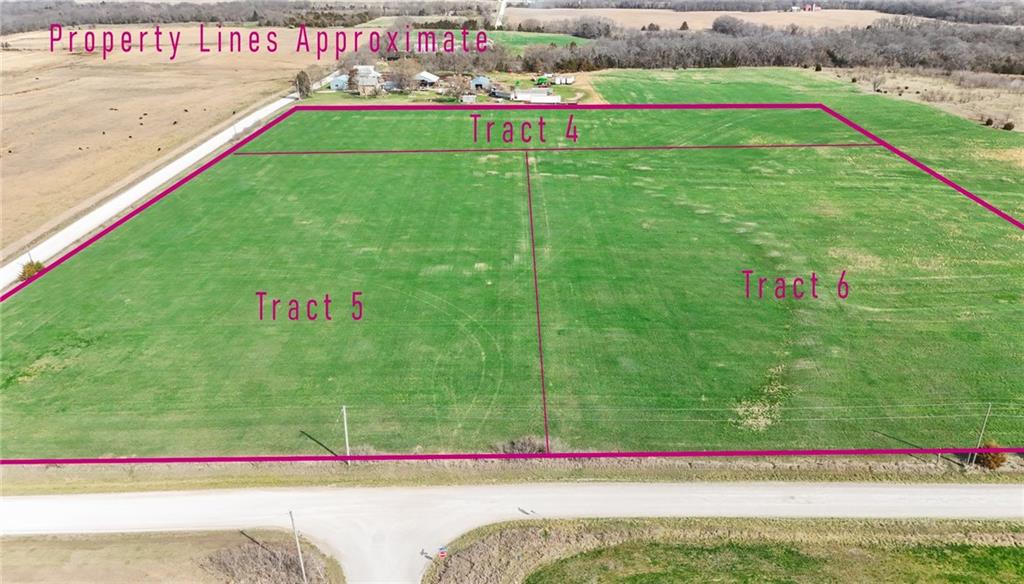 18 E 1400 Road, Baldwin City, KS 66006
