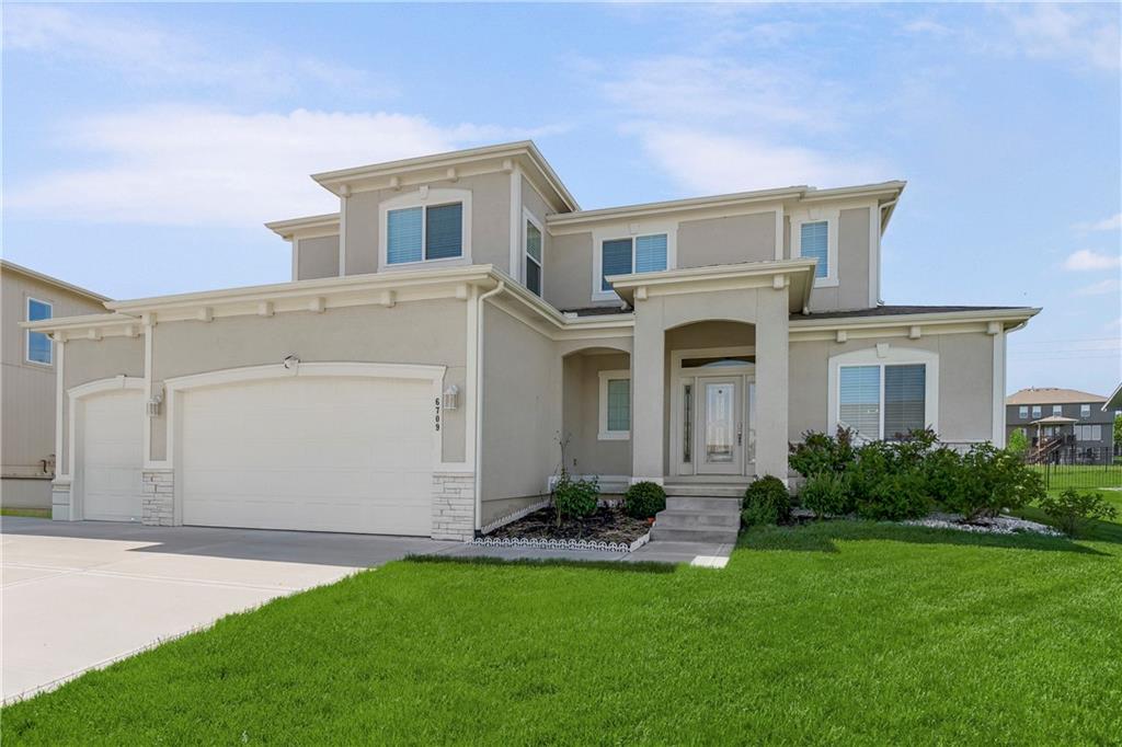 6709 NW 105th Street, Kansas City, MO 64154