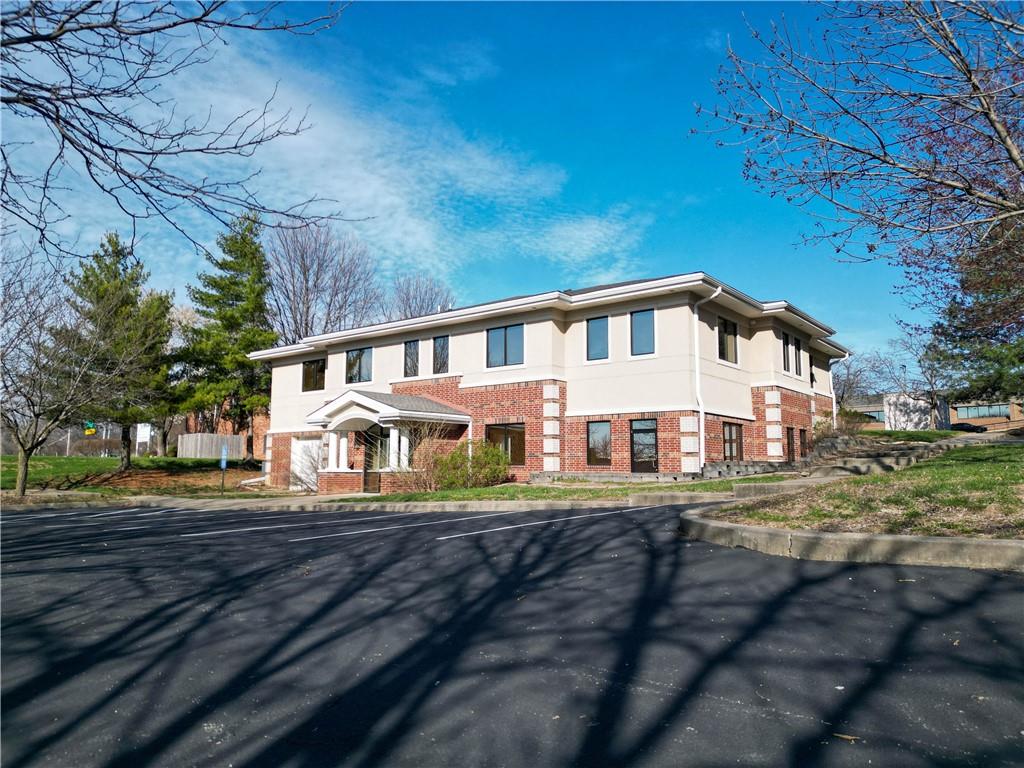 960 NW 15th Street, Blue Springs, MO 64015