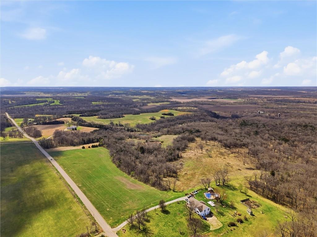 29001 219th Street, Easton, KS 66020