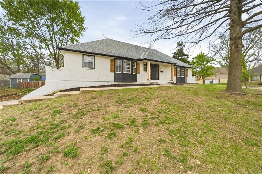 12816 Overhill Avenue, Grandview, MO 64030