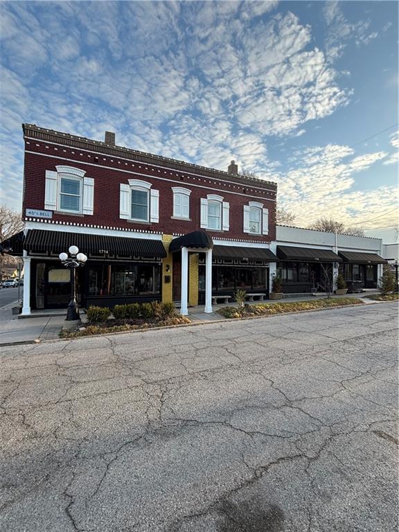 1710 W 45th Street, Kansas City, MO 64111