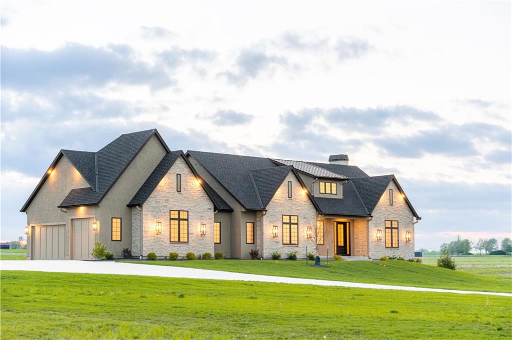 18904 Bella Terra Road, Pleasant Hill, MO 64080