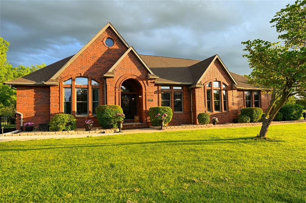 1 Shamrock Drive, Lamar, MO 64759