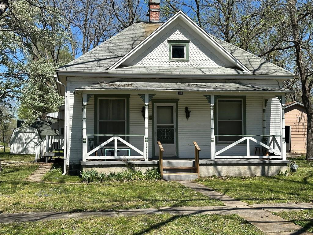 111 W 7th Street, Pleasanton, KS 66075