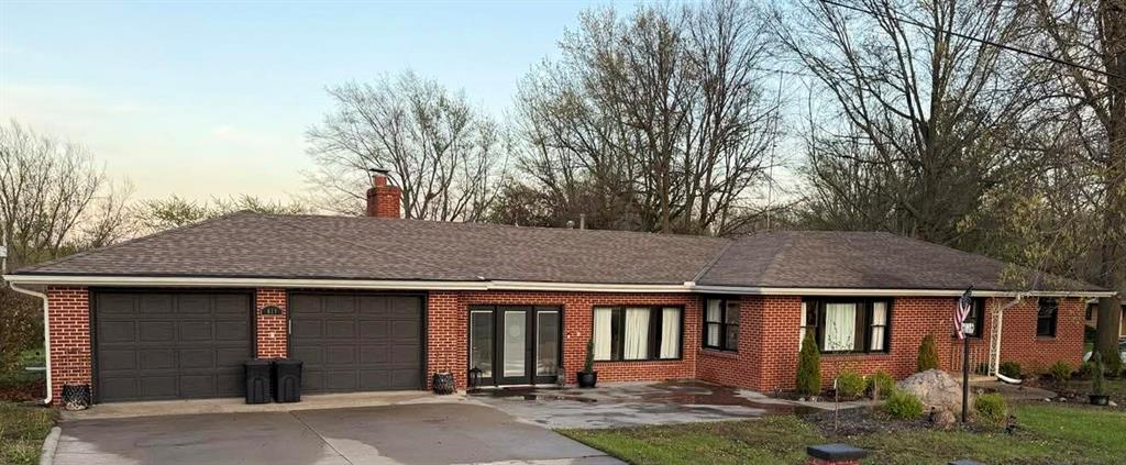 411 S Hillcrest Drive, Maysville, MO 64469