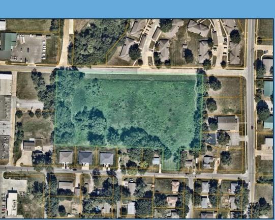 301 SE 7th Street, Oak Grove, MO 64075