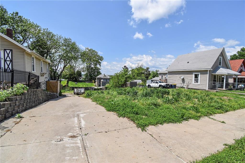 508 Wallace Avenue, Kansas City, MO 64125