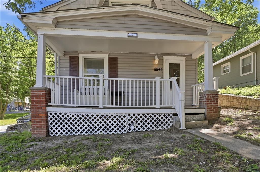 8841 E Winner Road, Independence, MO 64053
