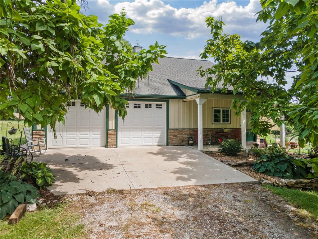1010 Lakesite Road, Maysville, MO 64469