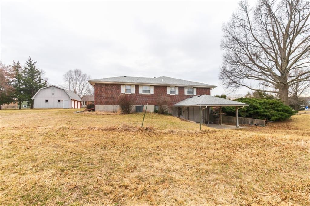 517 S 21 Street, Leavenworth, KS 66048