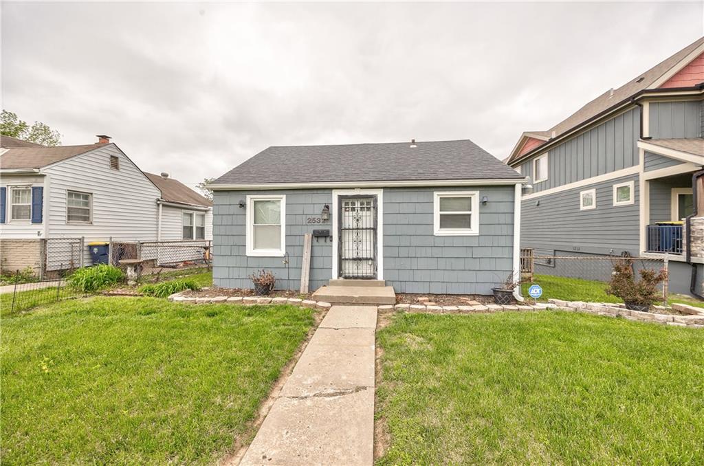 2532 W Paseo Boulevard, Kansas City, MO 64108