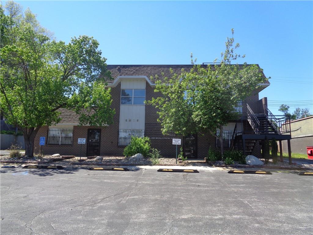 3916 S Lynn Court, Independence, MO 64055