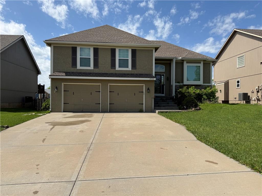 1052 Wyndham Drive, Lansing, KS 66043