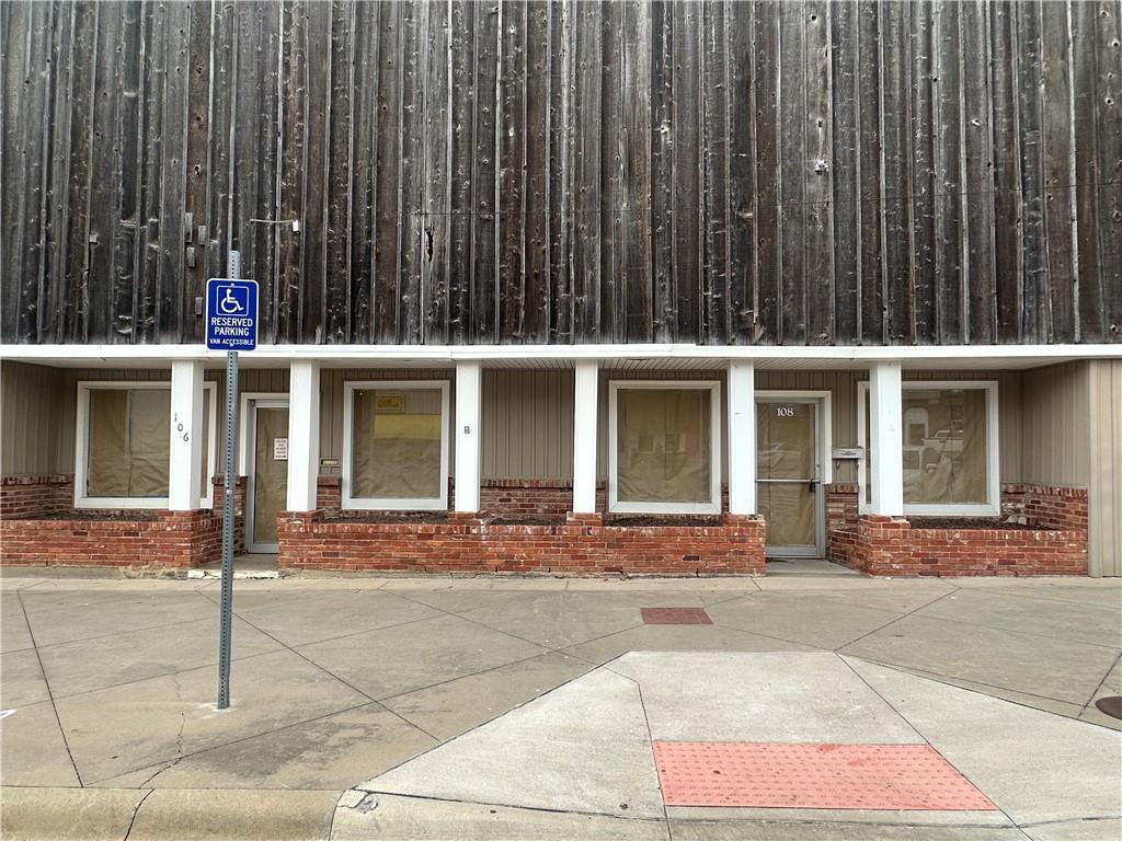 106 E Main Street, Independence, KS 67301