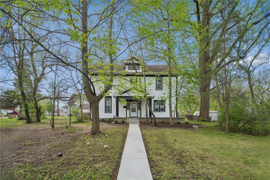 11605 E Winner Road, Independence, MO 64052