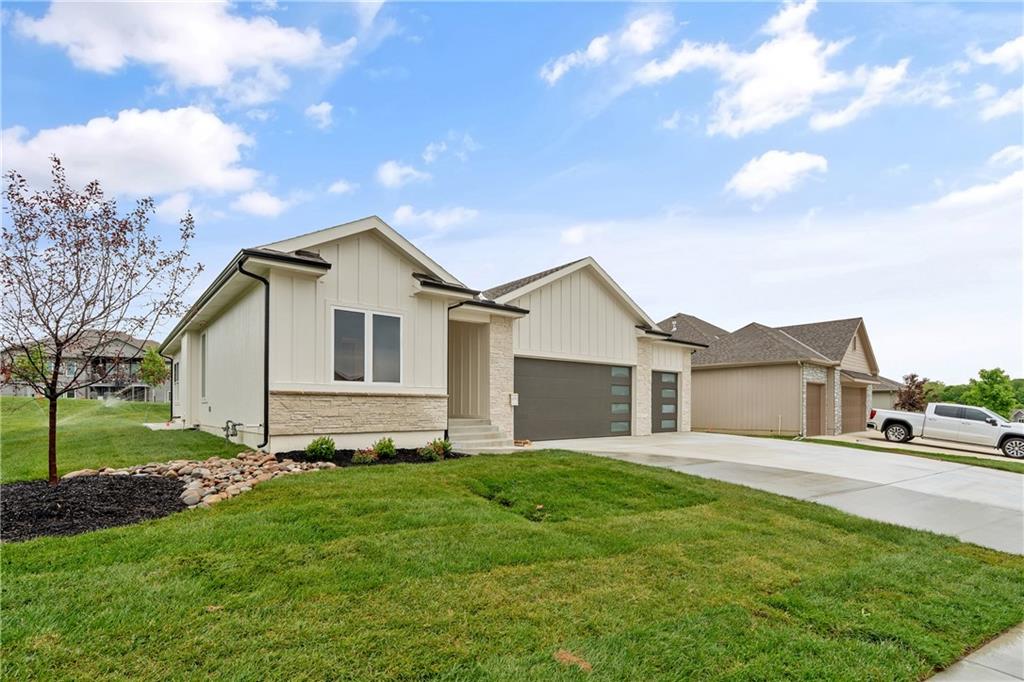 4125 NE Dearborn Lane, Lee's Summit, MO 64064