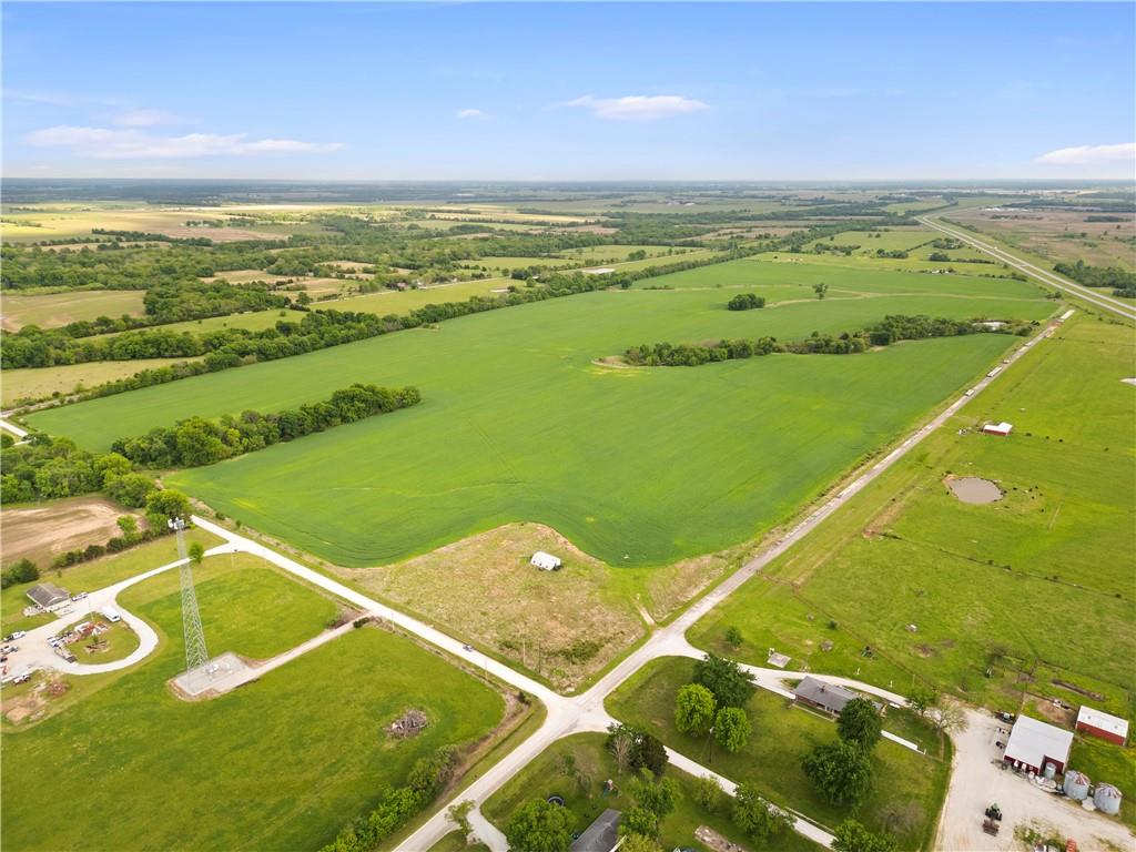 49 NW 100th Road, Sheldon, MO 64784