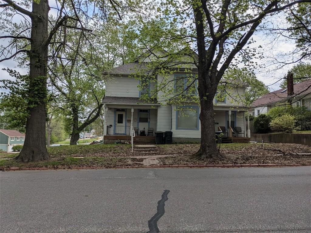 1101 S Broadway Street, Leavenworth, KS 66048