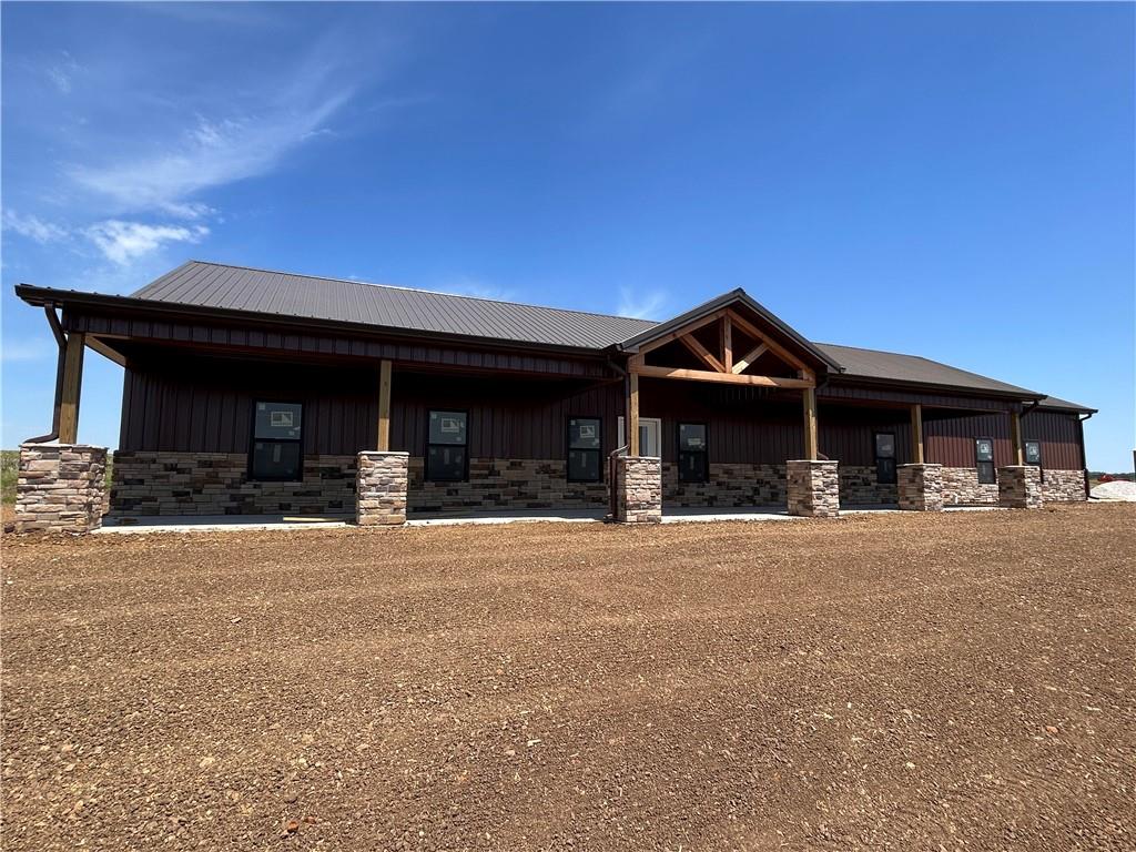 20014 Woodend Road, Linwood, KS 66052