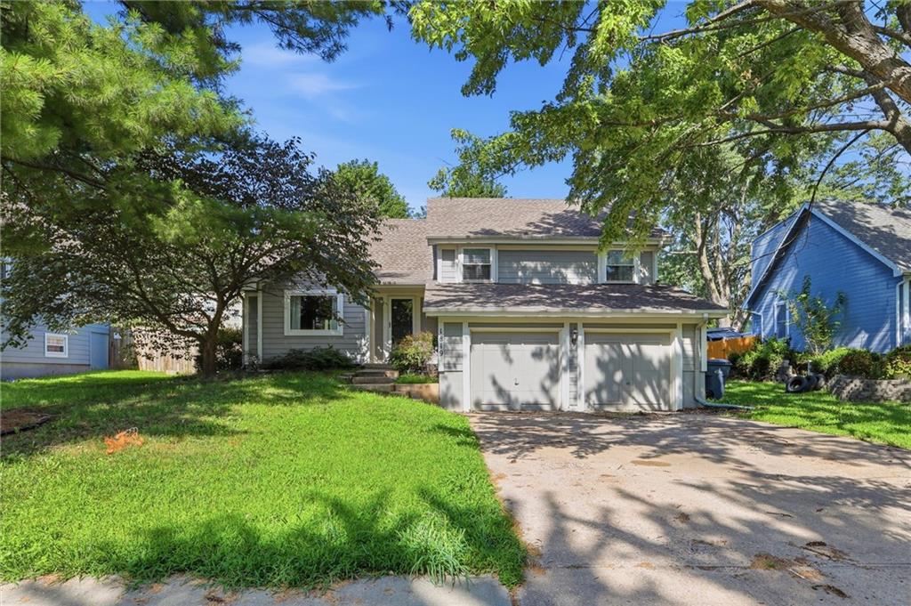1819 S STAGECOACH Drive, Olathe, KS 66062