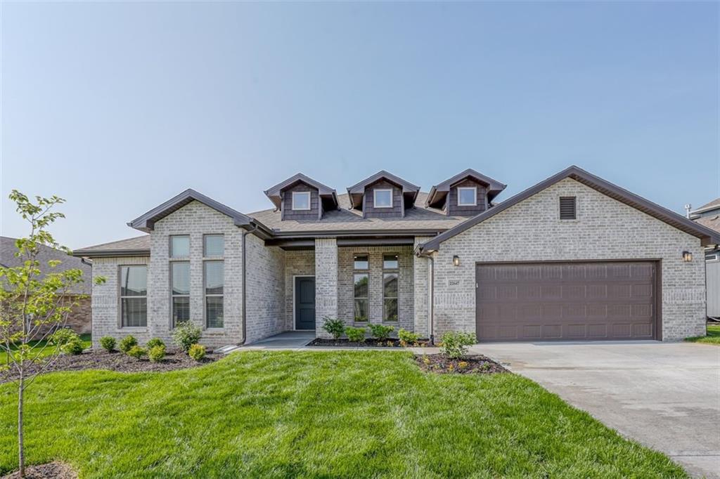 18540 W 195 Terrace, Spring Hill, KS