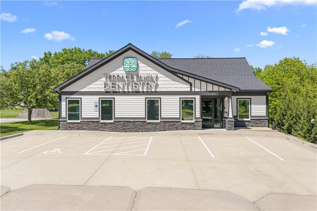 10800 E 77th Terrace, Raytown, MO 64138