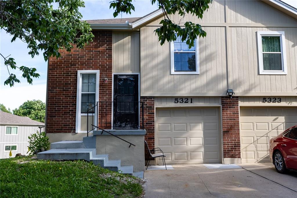 5321 NW 87th Court, Kansas City, MO 64154