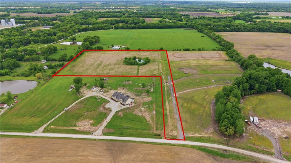 29402 S SAWMILL Road, Harrisonville, MO 64701
