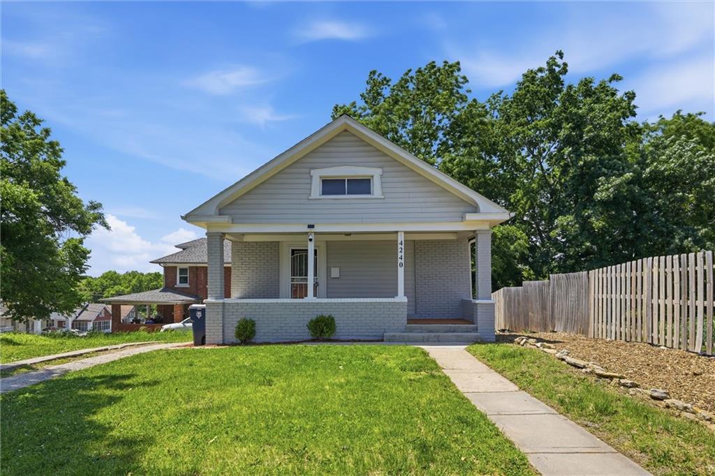 4240 Highland Avenue, Kansas City, MO 64110
