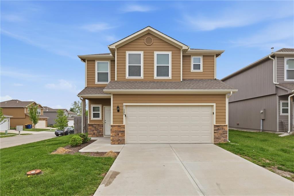 21305 W 215th Terrace, Spring Hill, KS 66083